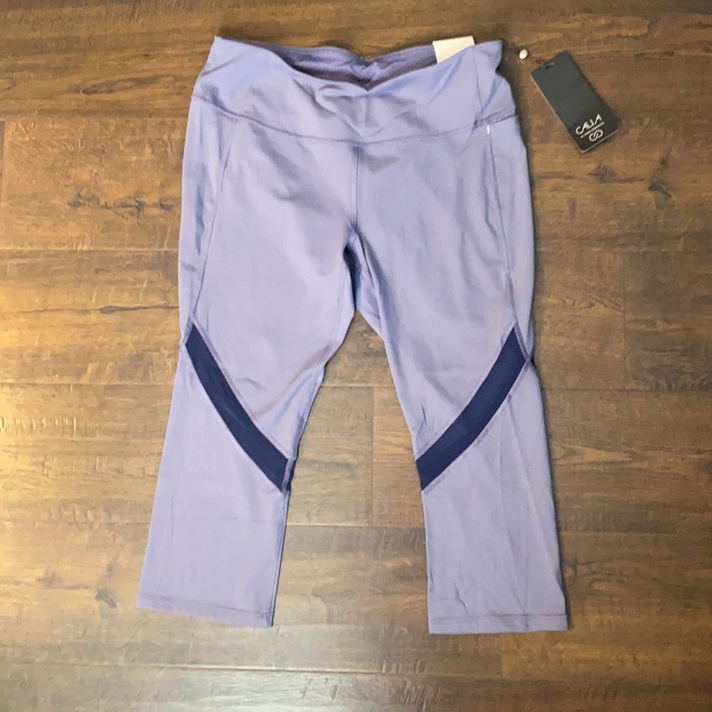 Calia mid rise crop capri
